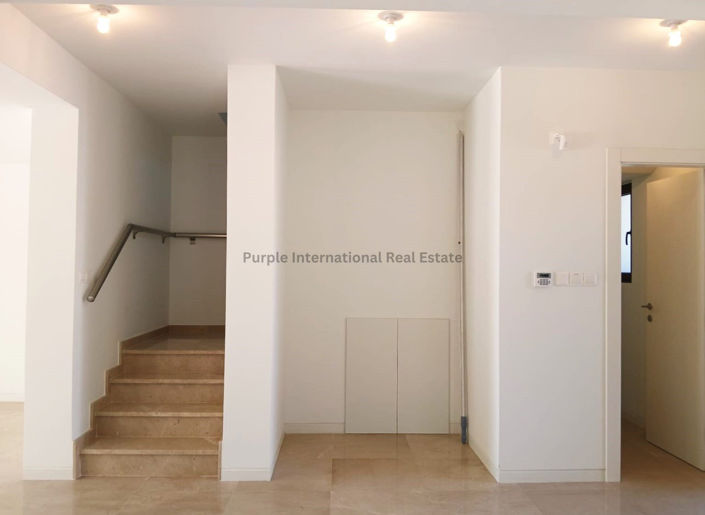 Image No.20-3 Bed Villa for sale