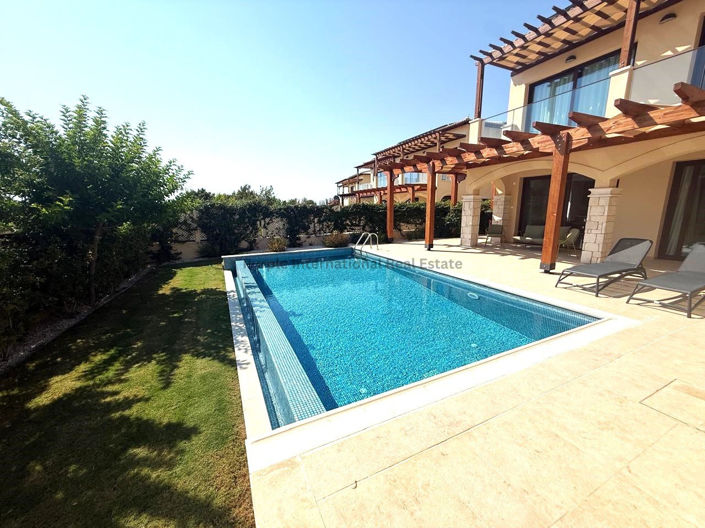 Image No.1-2 Bed Villa for sale