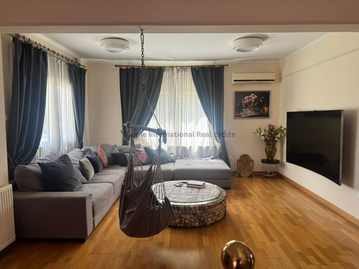 Image No.2-4 Bed Villa for sale