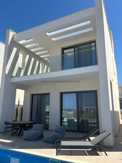 Image No.12-3 Bed Villa for sale