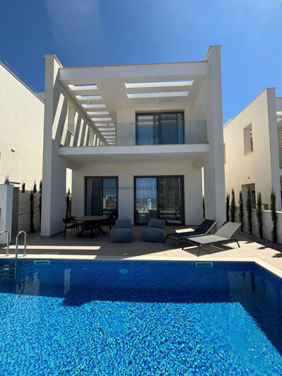 Image No.5-3 Bed Villa for sale