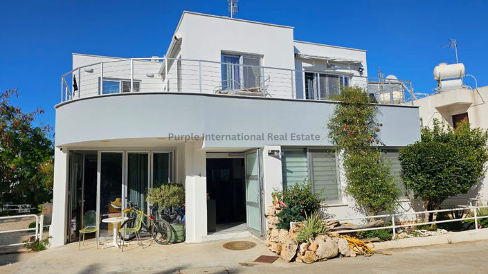 Image No.1-3 Bed Villa for sale