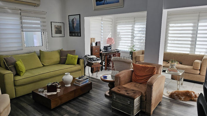 Image No.2-3 Bed Villa for sale