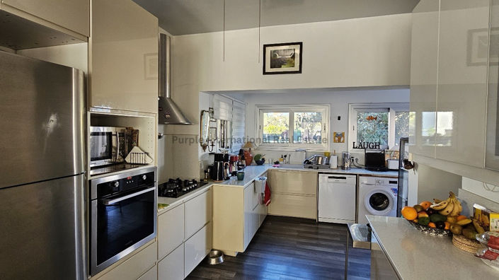 Image No.3-3 Bed Villa for sale