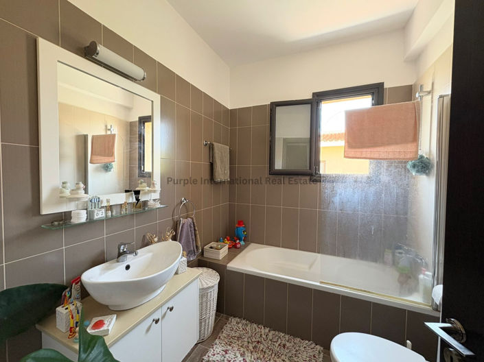 Image No.11-3 Bed Villa for sale