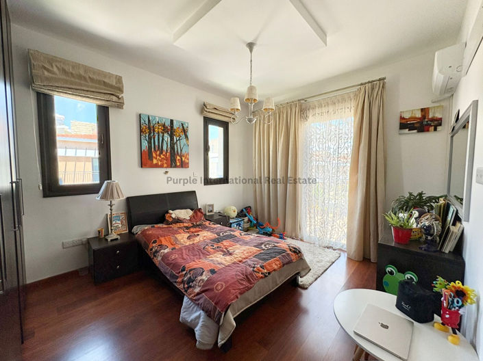 Image No.12-3 Bed Villa for sale