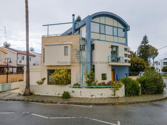 Image No.3-5 Bed Property for sale