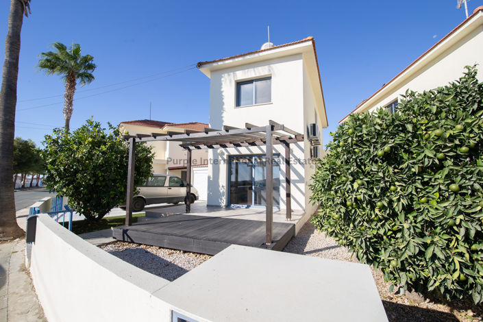 Image No.1-3 Bed Villa for sale