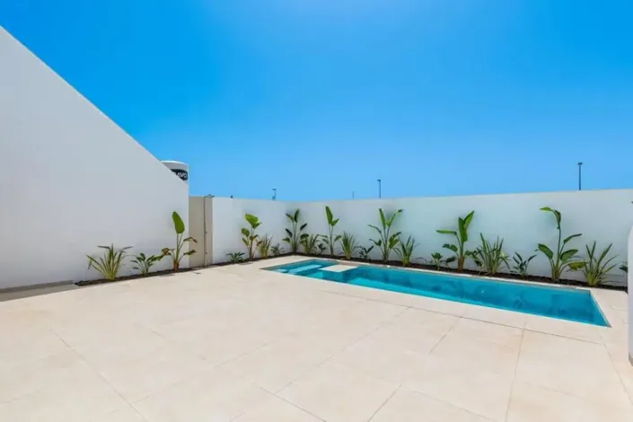 Image No.20-3 Bed Villa for sale