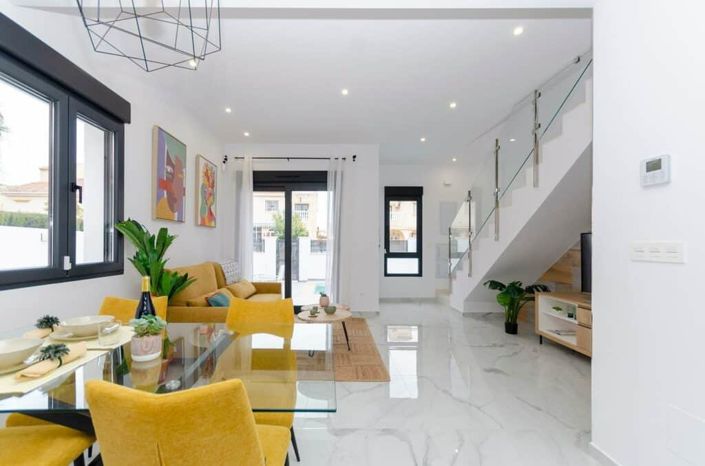 Image No.8-3 Bed Villa for sale