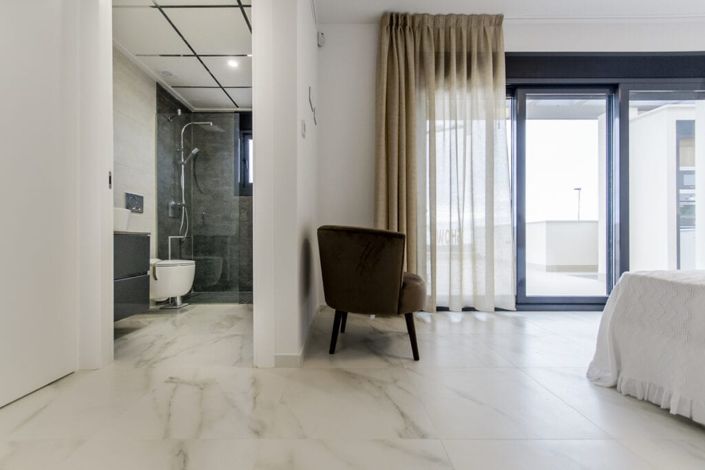 Image No.12-3 Bed Villa for sale