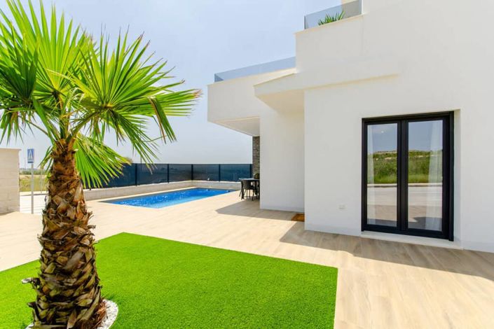 Image No.1-3 Bed Villa for sale