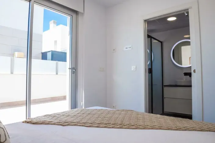 Image No.14-3 Bed Villa for sale