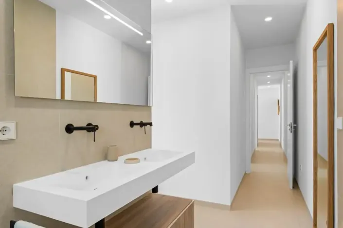 Image No.25-3 Bed Villa for sale