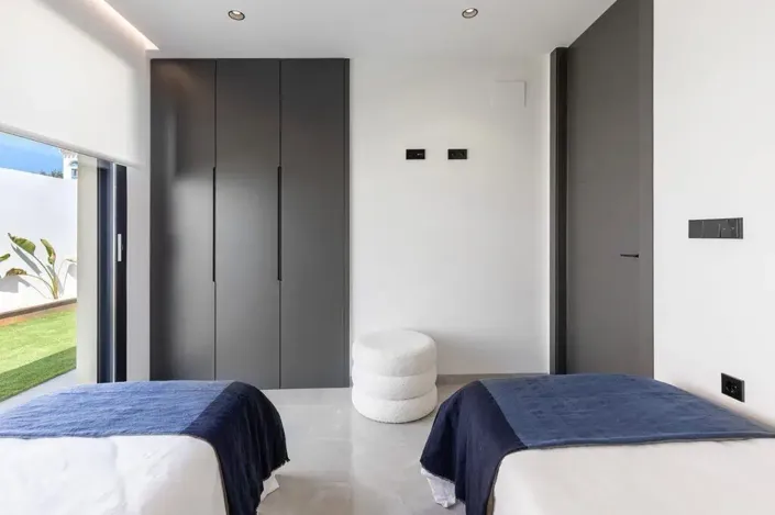 Image No.20-3 Bed Villa for sale