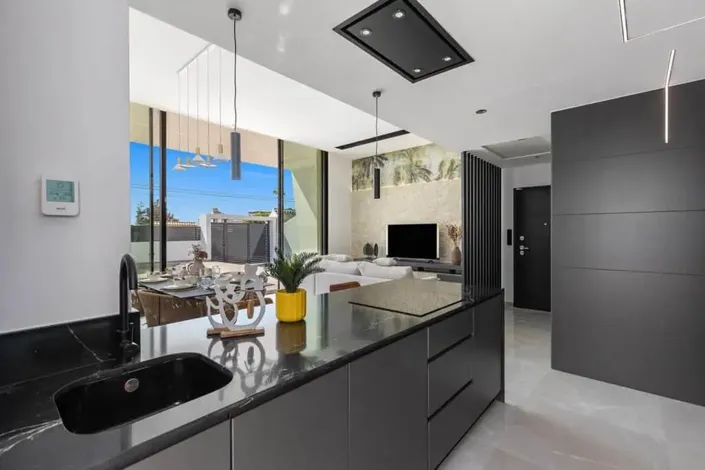 Image No.7-3 Bed Villa for sale