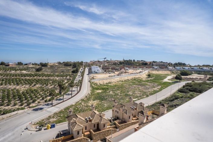 Image No.27-3 Bed Villa for sale