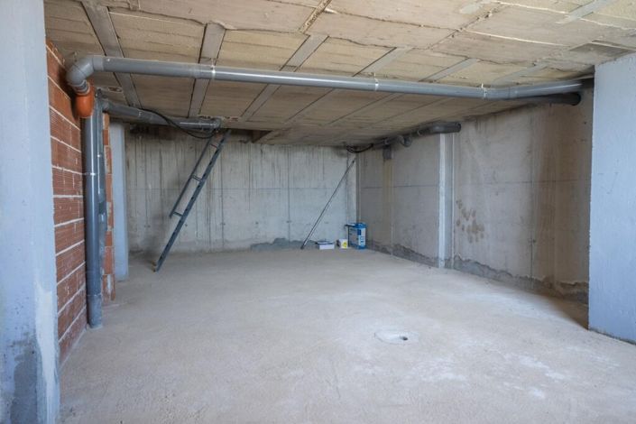 Image No.45-3 Bed Villa for sale