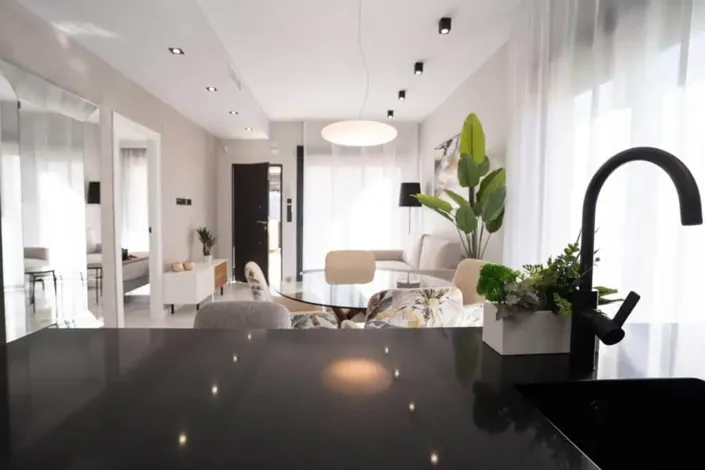 Image No.15-3 Bed Apartment for sale