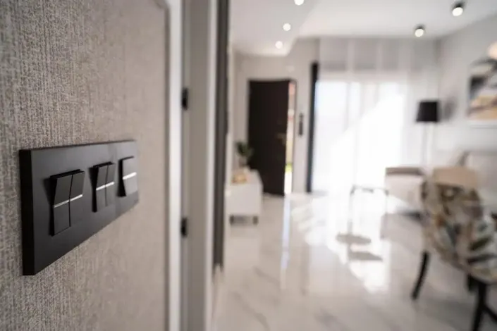 Image No.20-3 Bed Apartment for sale