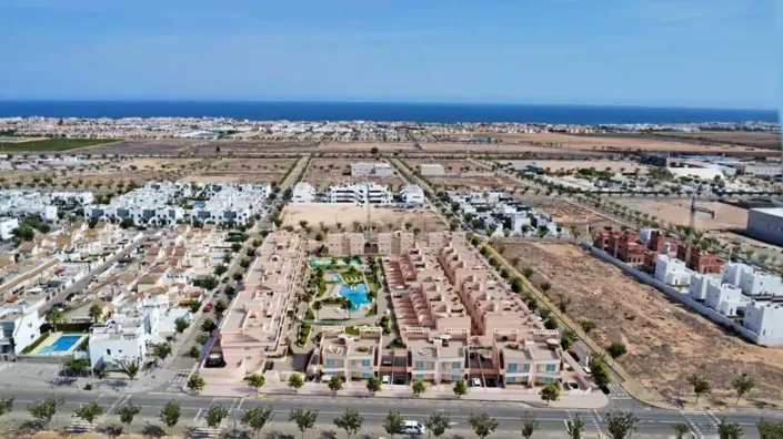 Image No.24-3 Bed Apartment for sale