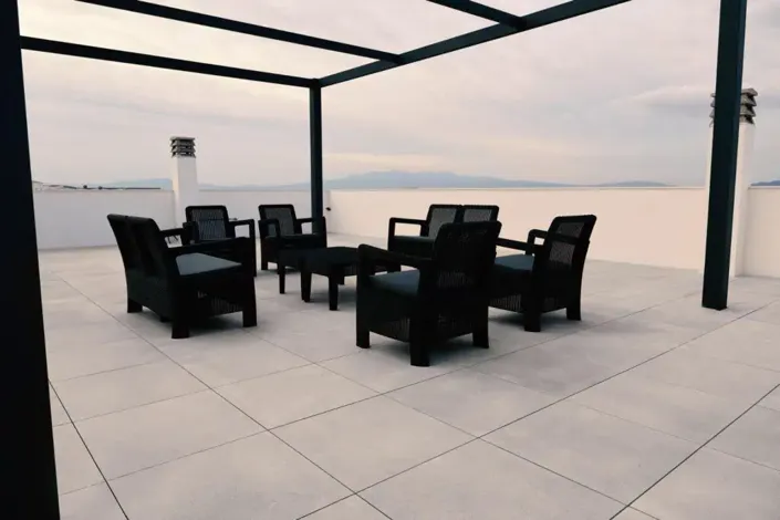 Image No.9-2 Bed Townhouse for sale