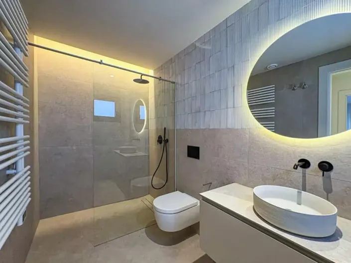 Image No.18-5 Bed Villa for sale