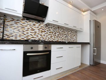 Interior 6