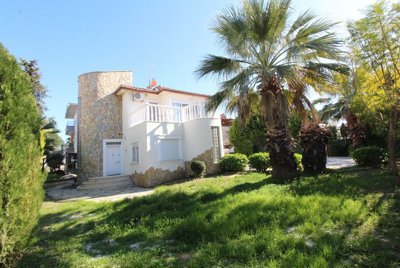 Exterior 5