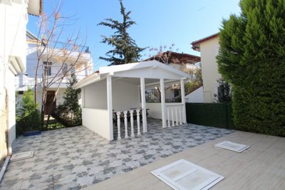 Exterior 8