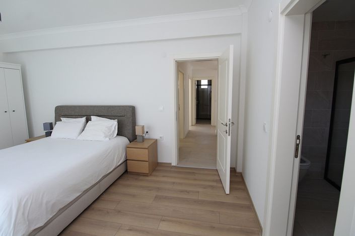 Image No.25-4 Bed House/Villa for sale