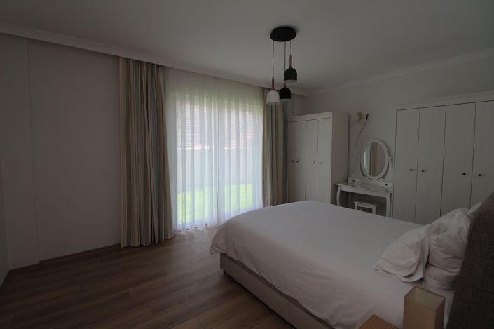 Image No.26-4 Bed House/Villa for sale