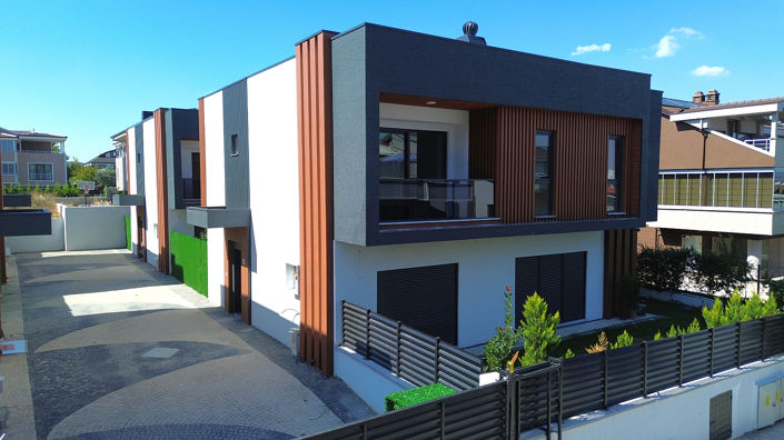 Image No.1-4 Bed House/Villa for sale