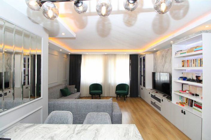 Image No.12-5 Bed Apartment for sale