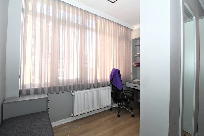 Image No.24-5 Bed Apartment for sale