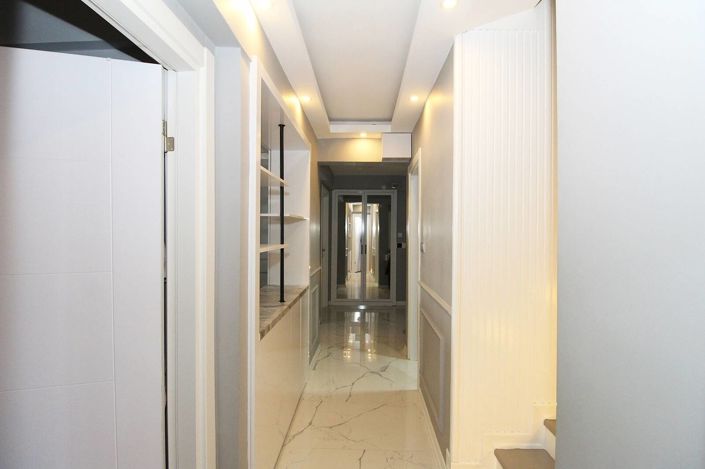 Image No.43-5 Bed Apartment for sale