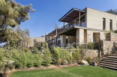 Exterior 15