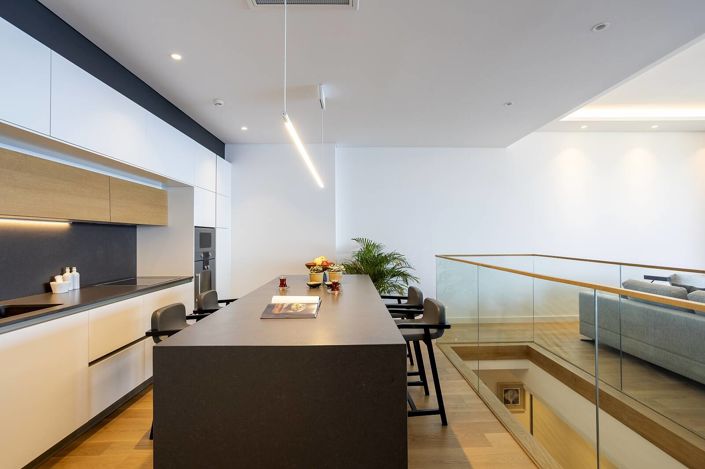 Image No.25-4 Bed Apartment for sale