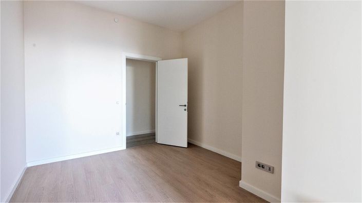 Image No.20-3 Bed Apartment for sale