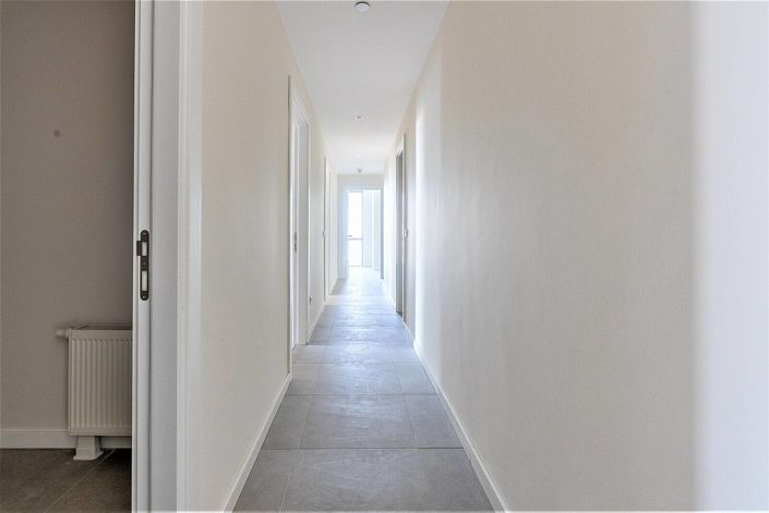 Image No.27-3 Bed Apartment for sale