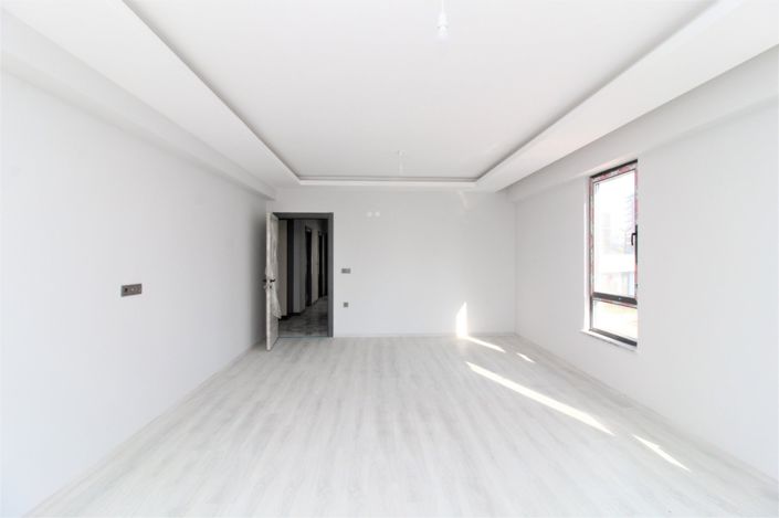 Image No.16-4 Bed Apartment for sale