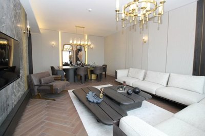 Interior 3