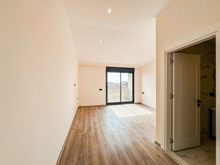 Image No.33-2 Bed Apartment for sale