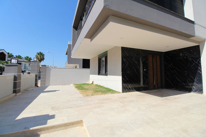 Image No.10-4 Bed House/Villa for sale