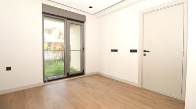 Interior 5
