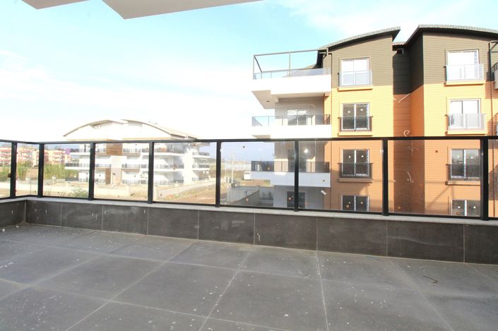 Image No.24-4 Bed Apartment for sale