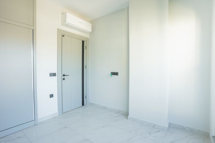 Image No.32-2 Bed Apartment for sale