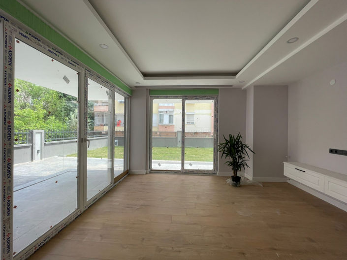 Image No.14-5 Bed Apartment for sale