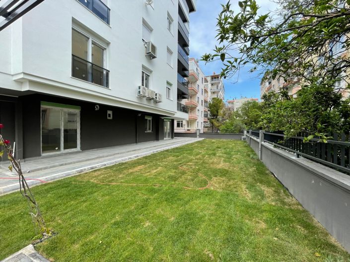 Image No.5-5 Bed Apartment for sale