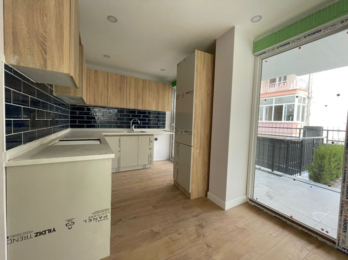 Image No.9-5 Bed Apartment for sale